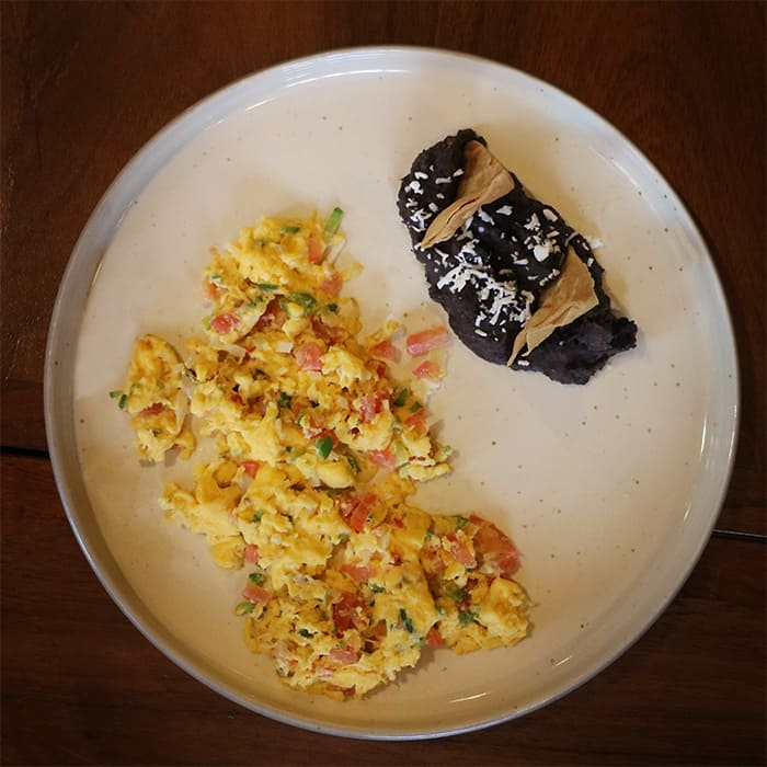 platillo huevos a la mexicana